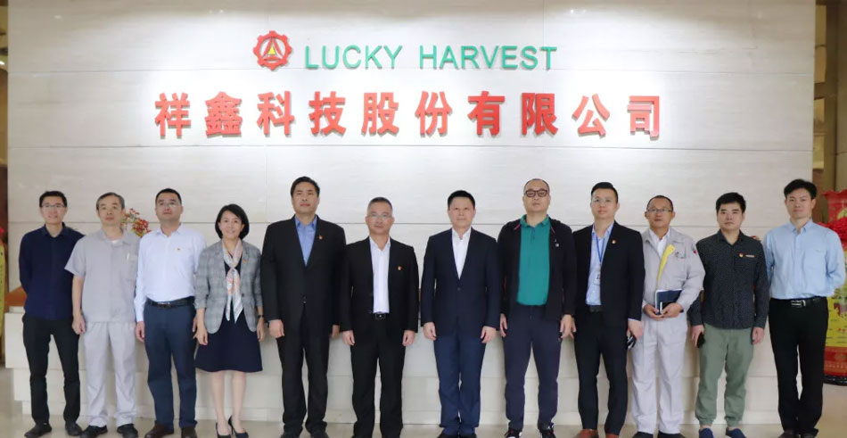 云顶yd222线路检测中心科技“技师工作站”揭牌仪式隆重举行！